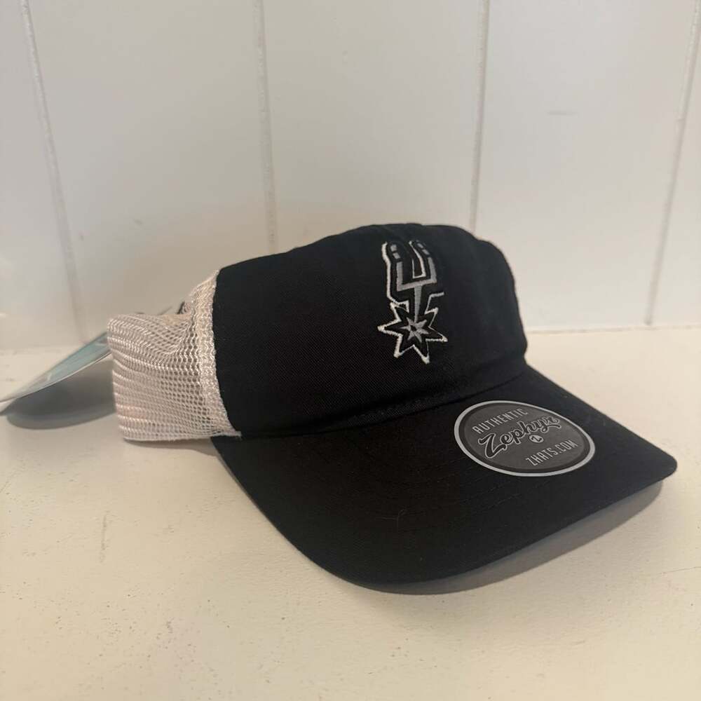 Zephyr San Antonio Spurs Trucker Snapback Hat Black White